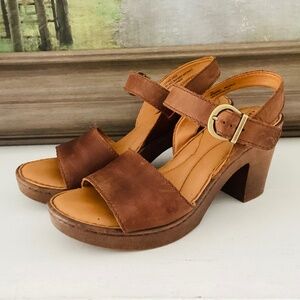 Born Brown Leather Block Heel Sandals women’s 7 Clog style sole Slingback buckle